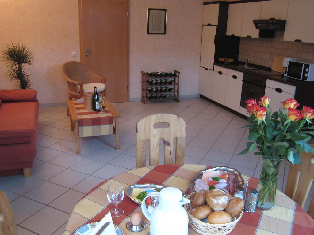 Sch Ne Wohnung In Der Moselregion Kinheim Kültér fotó